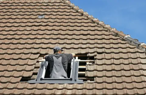 Pose de velux à Plassay
